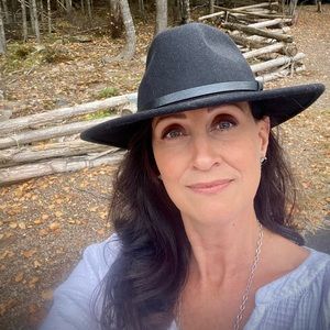 Meet your Posher, Beckie